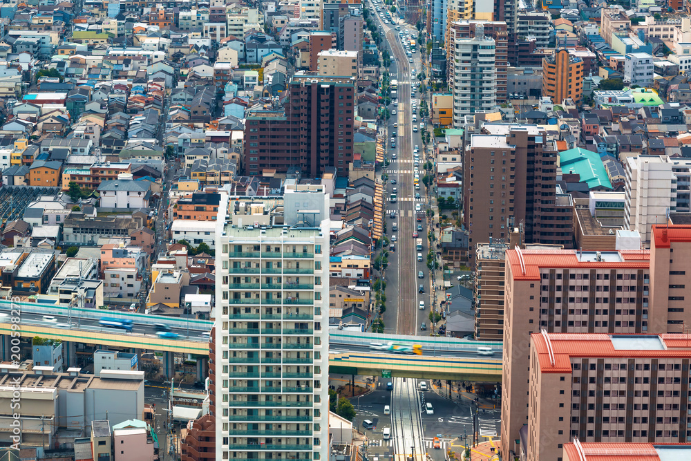 早晨鸟瞰大阪城市景观