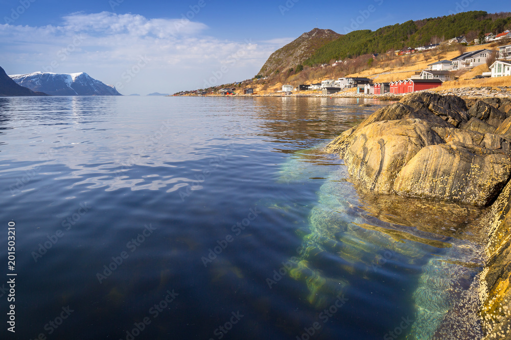 挪威西部海岸线的美景