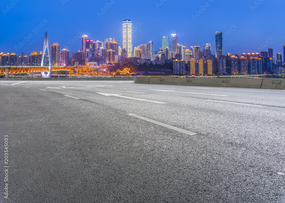 城市广场道路与建筑景观的天际线