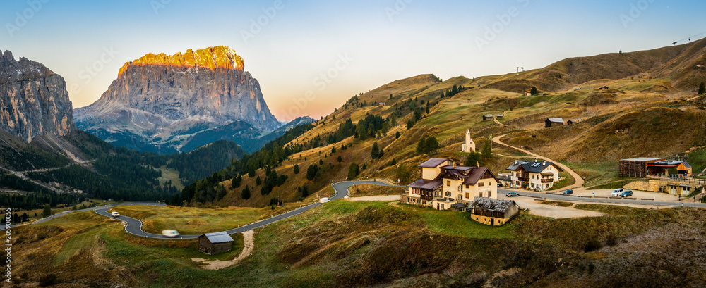 意大利多洛米蒂景观-Sassolungo Langkofel