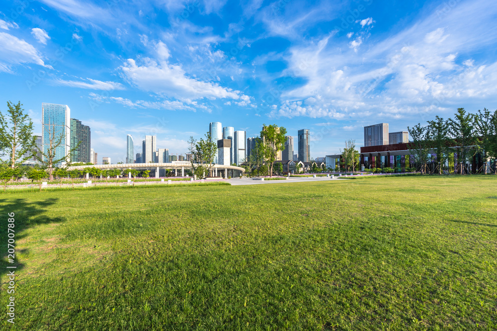 城市现代办公楼空置广场