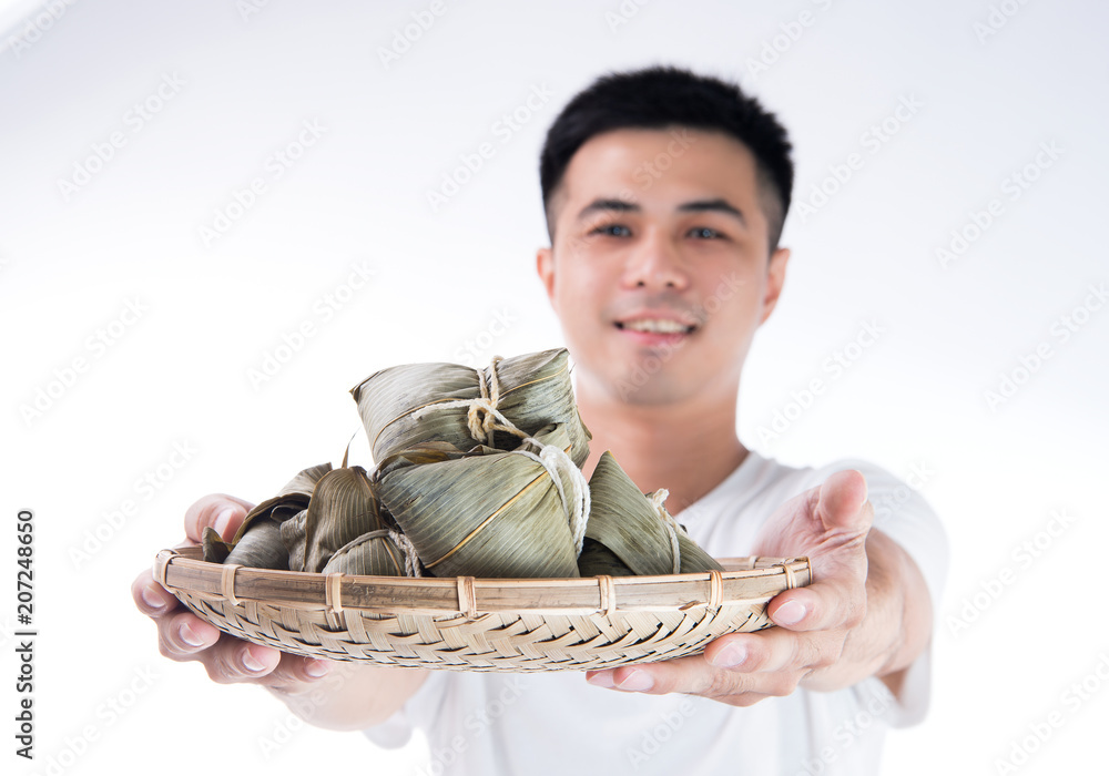 端午节，一个男人要吃美味的粽子，亚洲传统美食