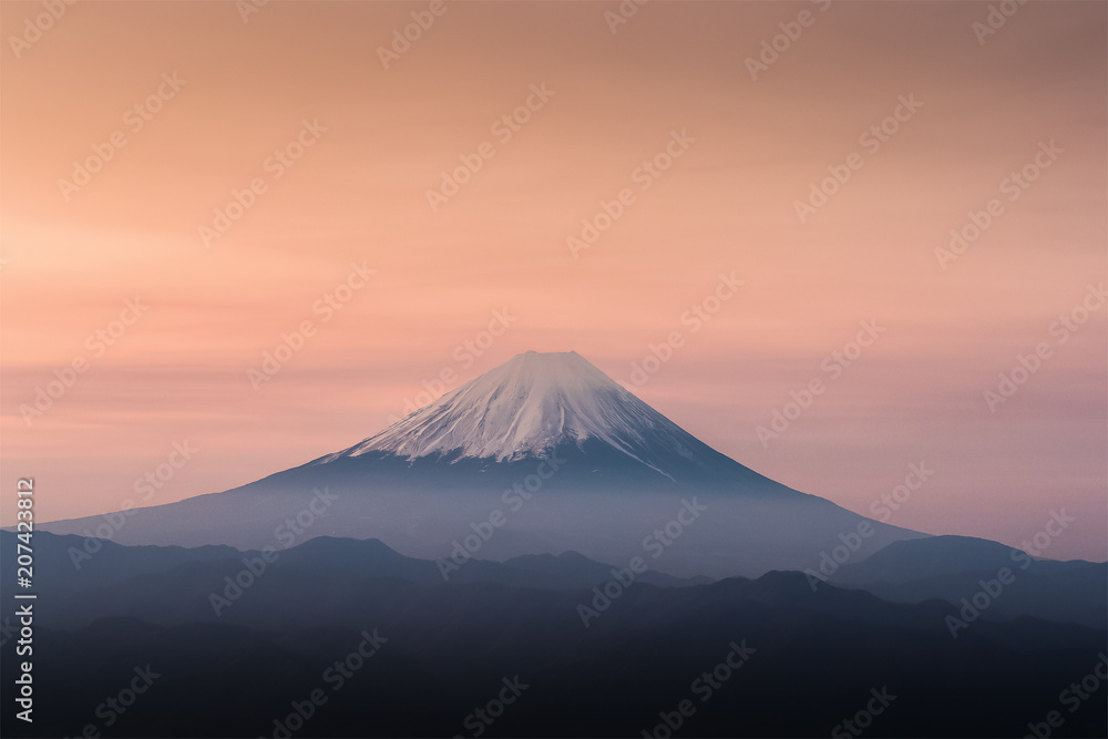 富士山顶，春日日出