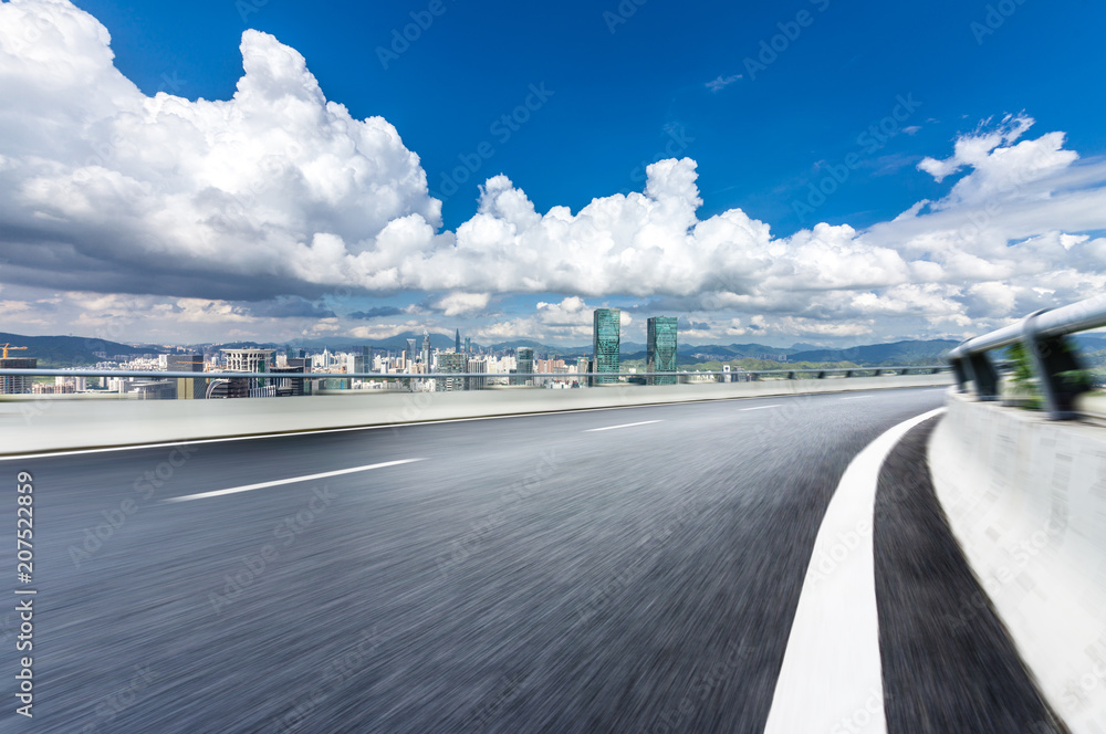 城市天际线全景城市道路