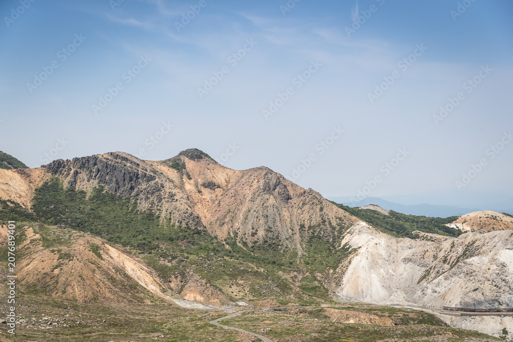 Azuma Kofuji峰1707米，Azuma山是一座大约2000米高的火山山脉。