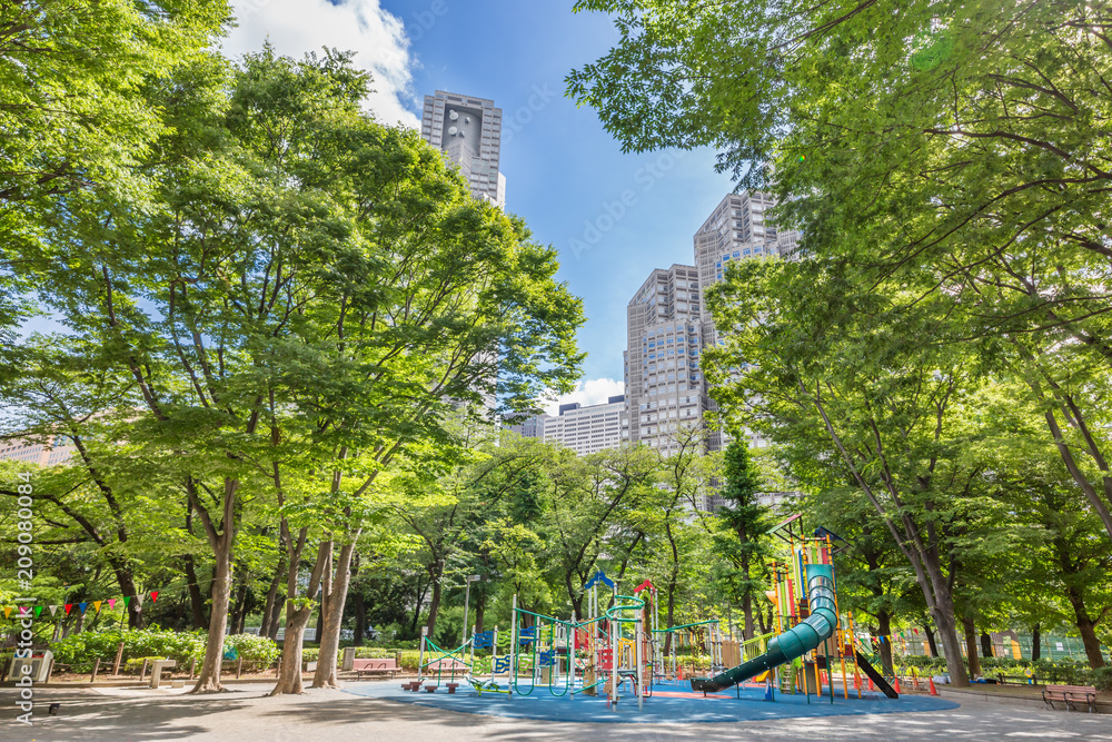 新緑の新宿中央公園