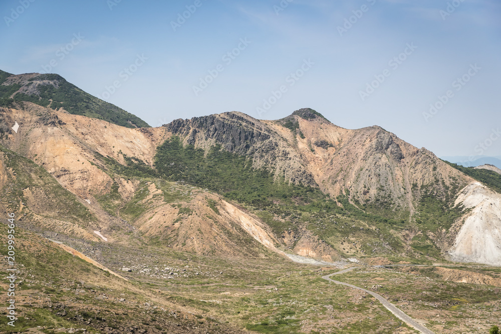 Azuma Kofuji峰1707米，Azuma山是一座大约2000米高的火山山脉。