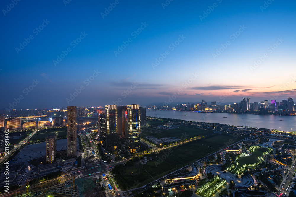 城市天际线全景