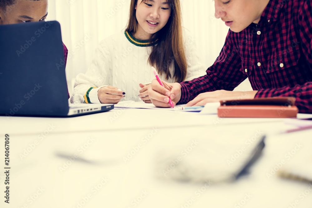 学习小组项目与同学集思广益