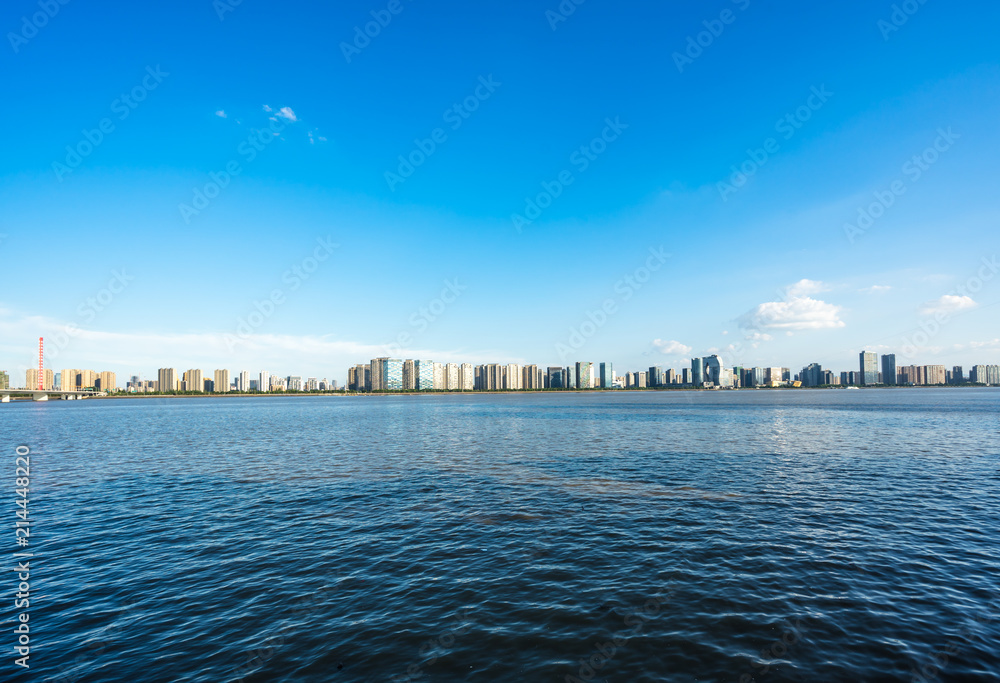 城市天际线全景