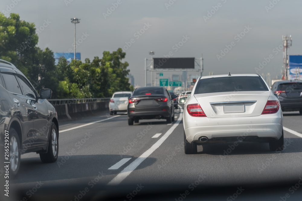 主要街道交通堵塞