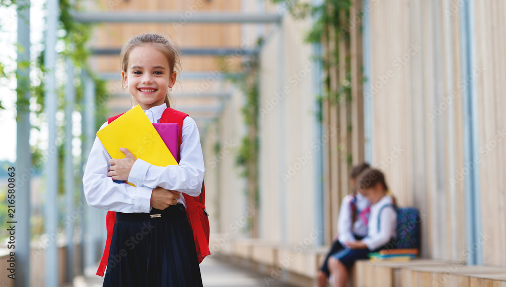 女小学生