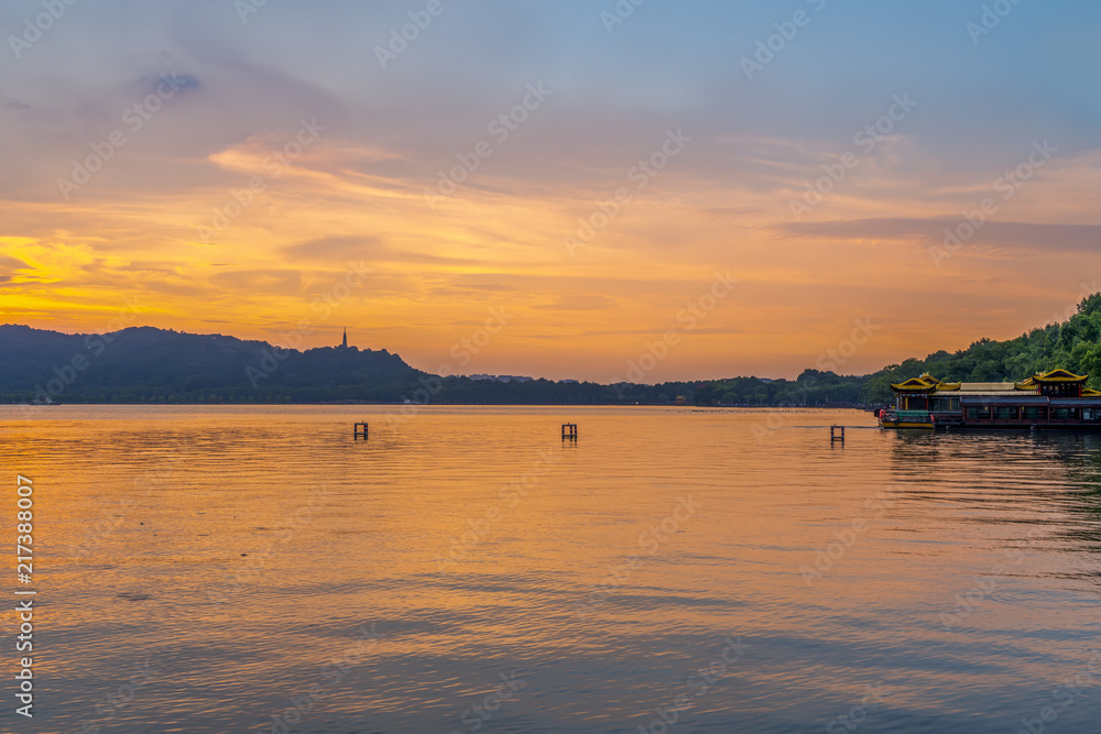 杭州西湖风景秀丽