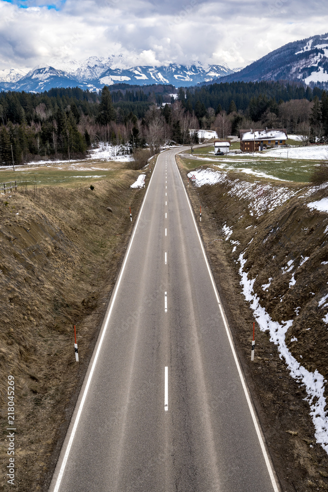 Straße in die Berge