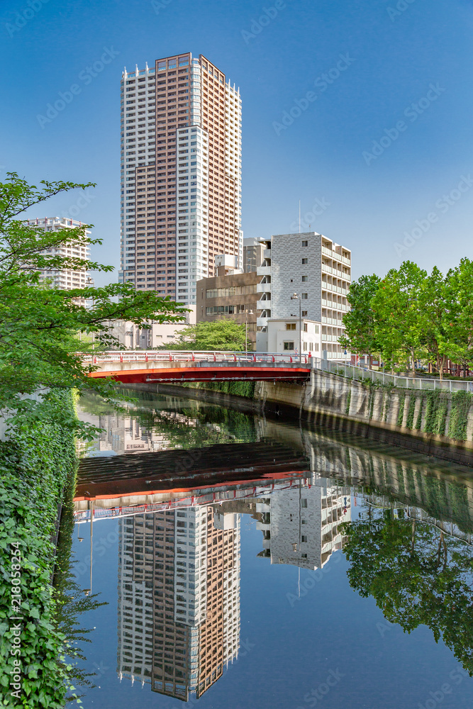 都会のビル群