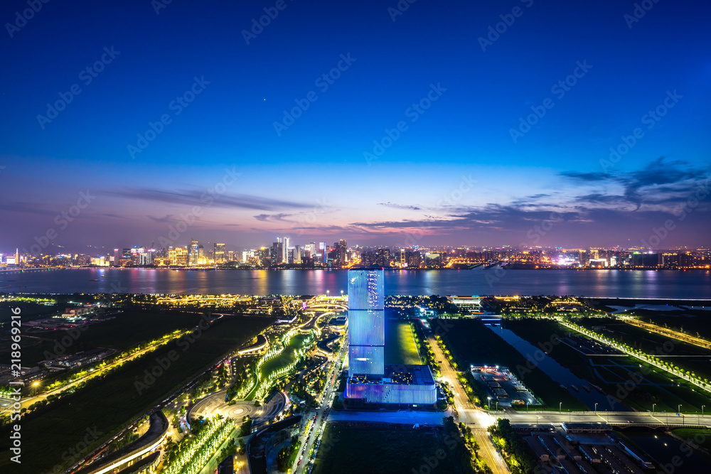 城市天际线全景