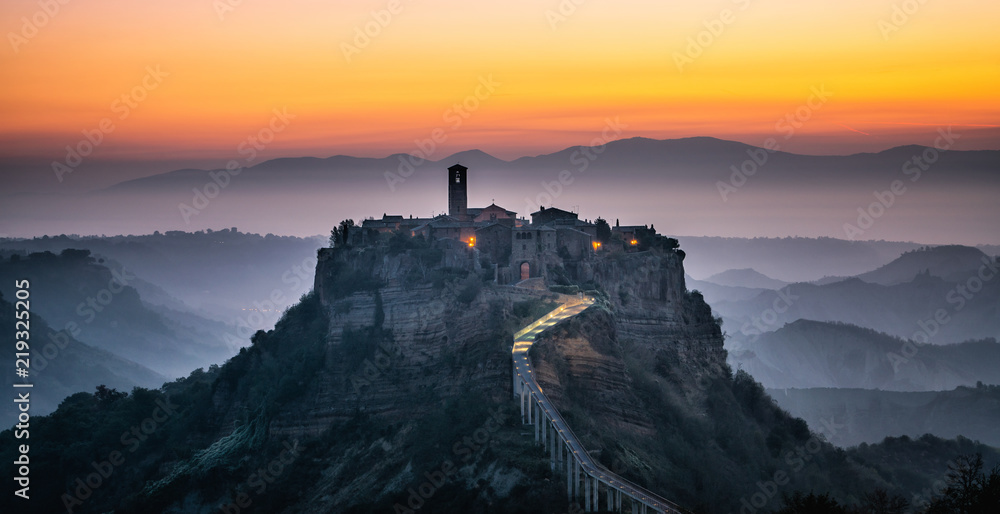 Civita di Bagnoregio，意大利美丽的古城。