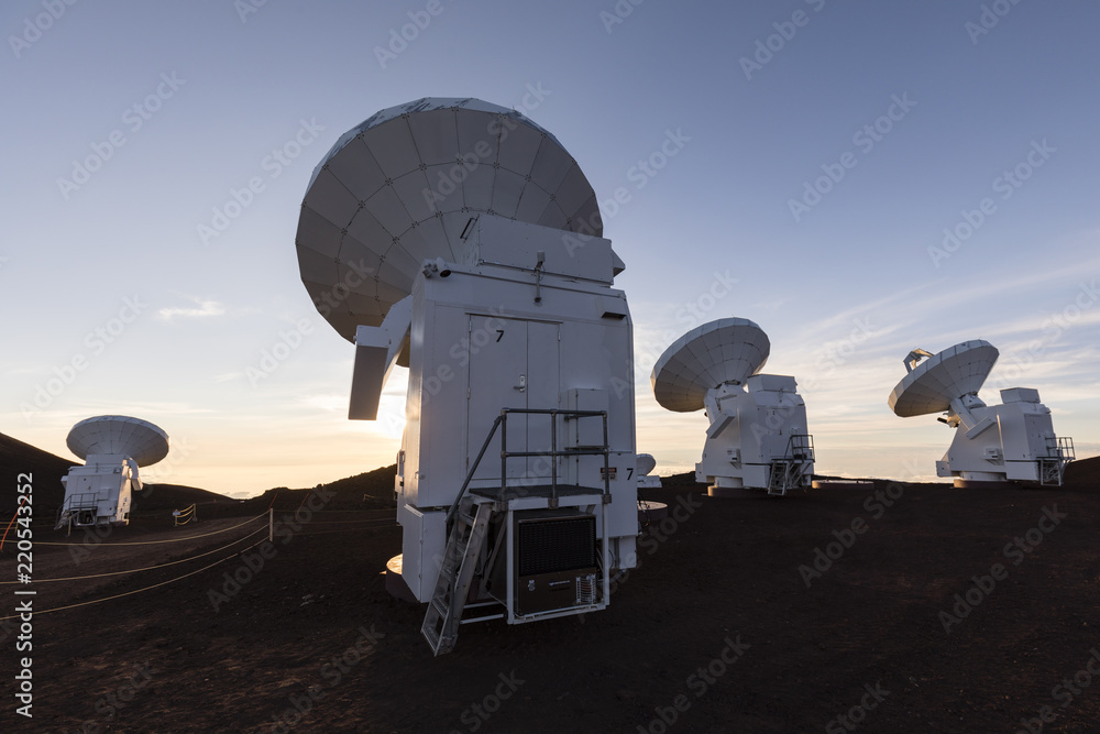 夏威夷大岛Mauna Kea Smithsonian亚毫米阵列：