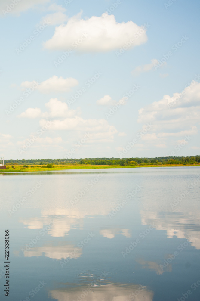 碧水乡村湖