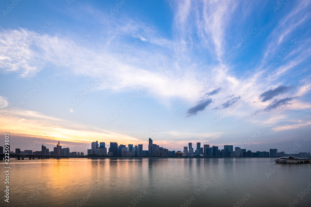 中国杭州城市天际线全景