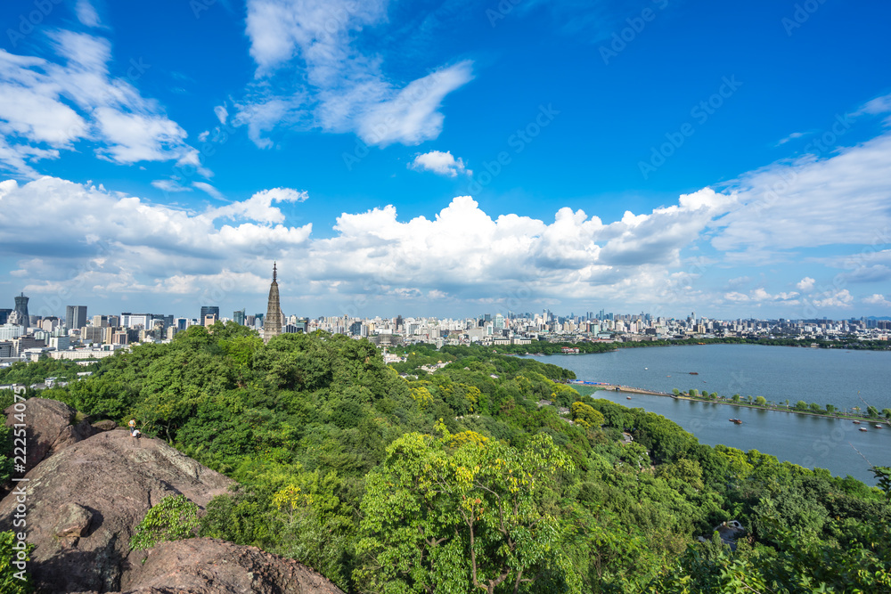 中国杭州城市天际线全景