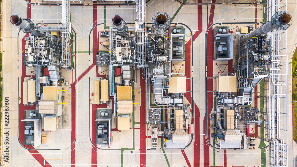 鸟瞰发电厂支持所有石油和天然气炼油厂形成工业区。
