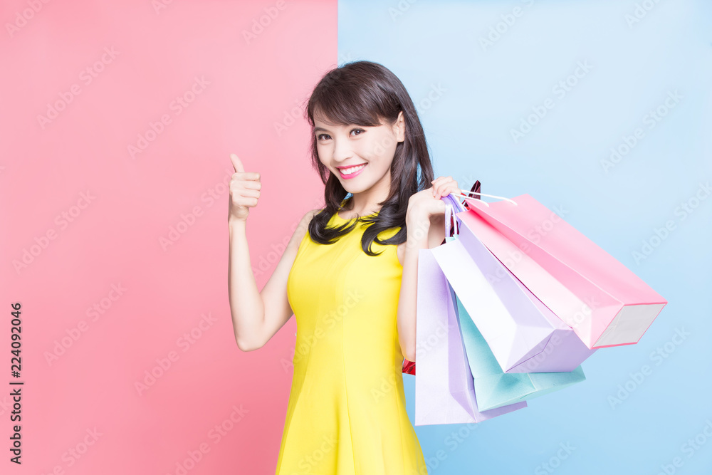 woman take shopping bag