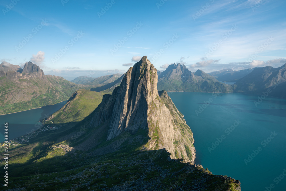 挪威塞尼亚塞格拉山中的山景