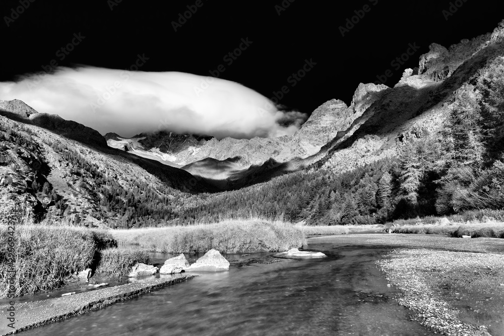 Panorama sul Monte Disgrazia，Val Masino，Alpi，意大利