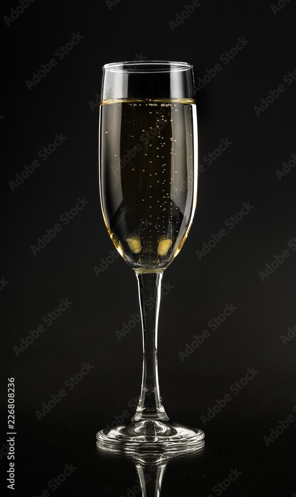 white wine glass