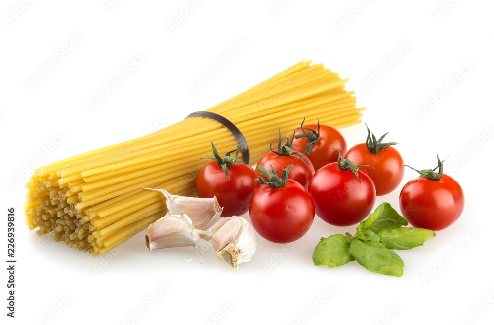 Bunch of Spaghetti with Cherry Tomatoes, Basil and Garlic