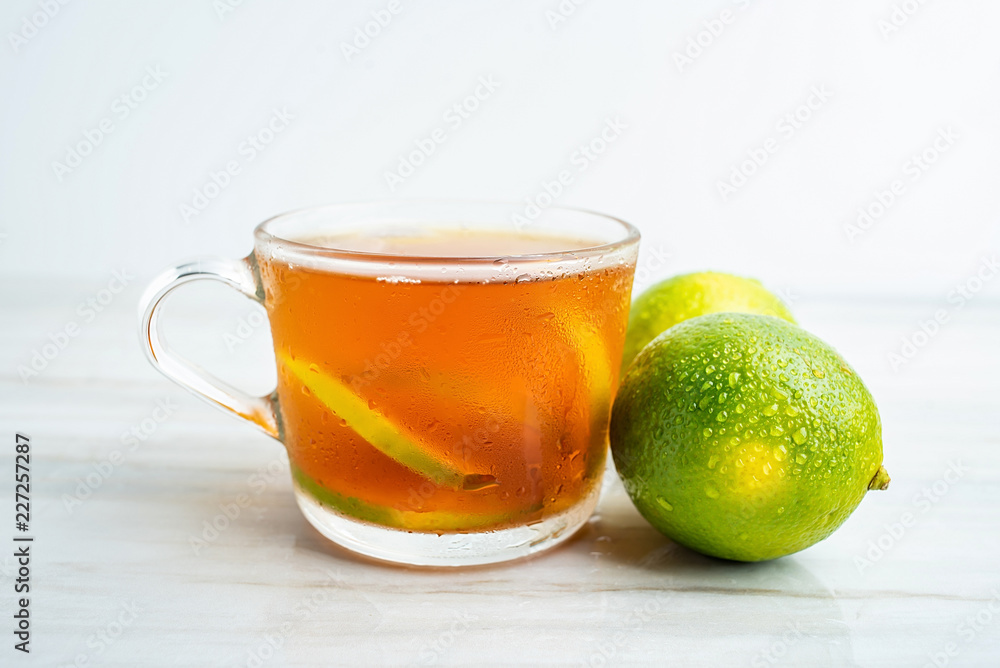 Lemon iced tea and lime