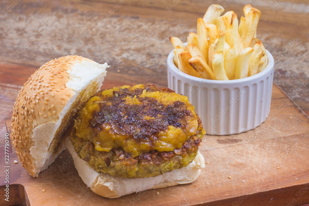 Chickpeas Burger with vegan cheddar