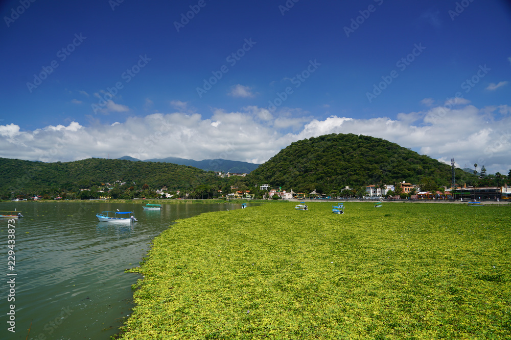 湖光山色