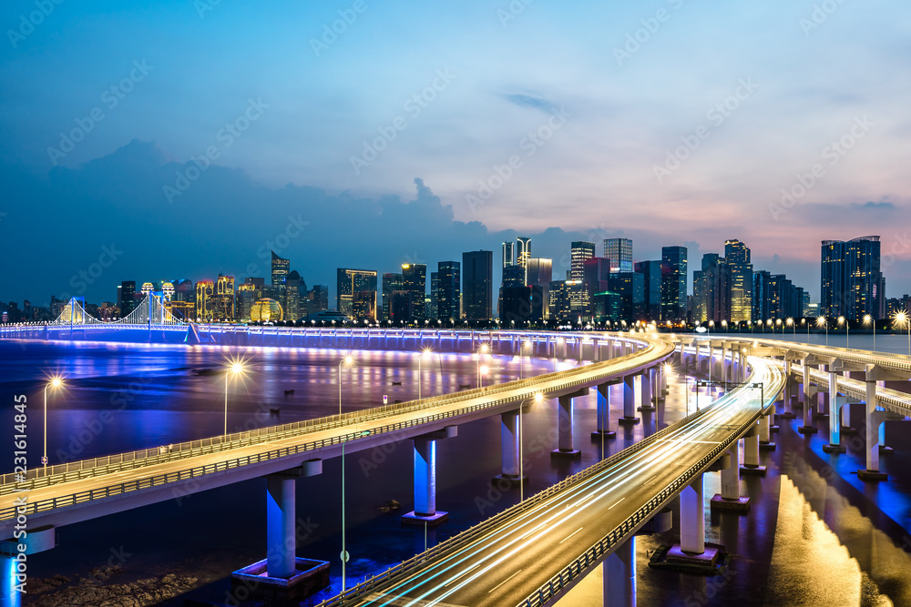 夜晚的城市