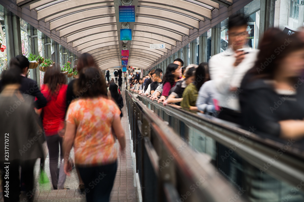 香港中级自动扶梯上的人脸模糊