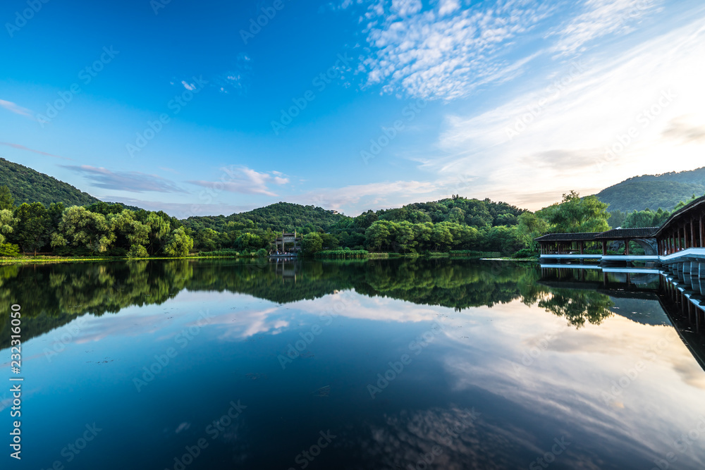 城市天际线全景