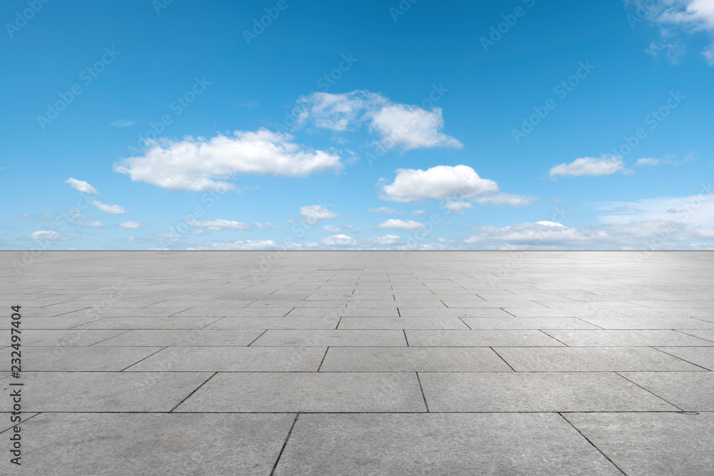 空荡荡的方块砖，美丽的天空风景