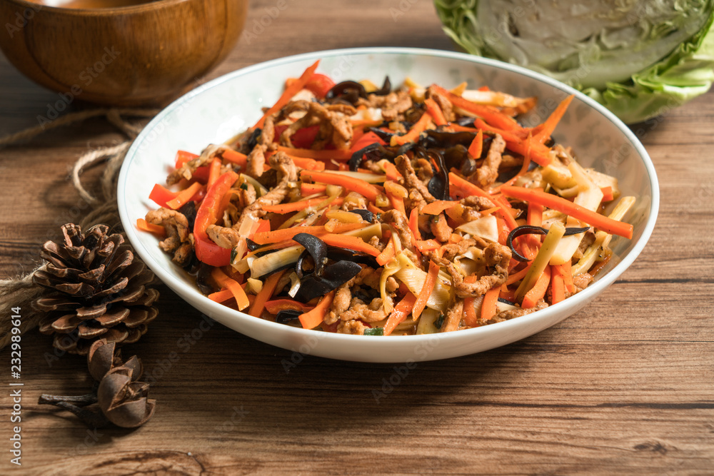 Chinese traditional food, Stir-fried Pork Strips in Fish Sauce