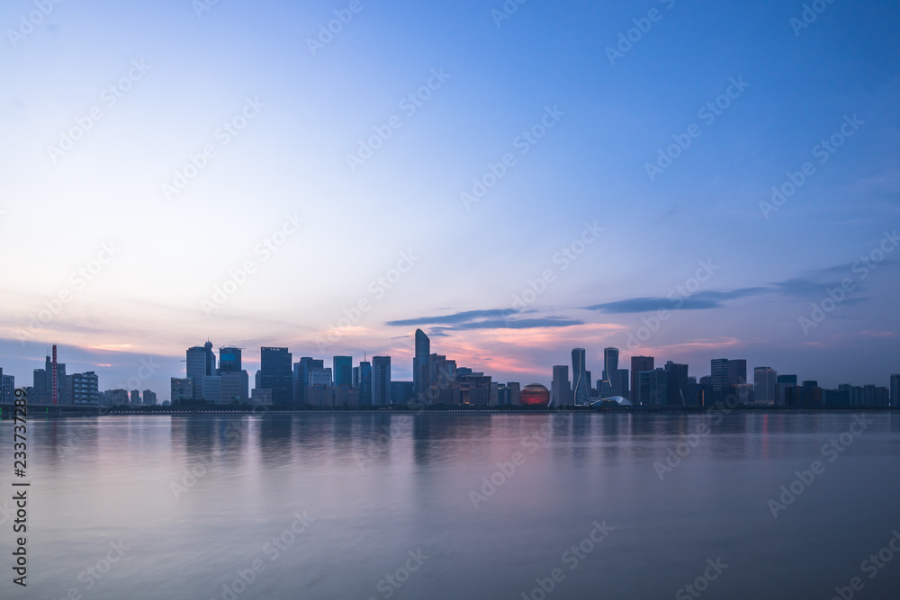 城市天际线全景