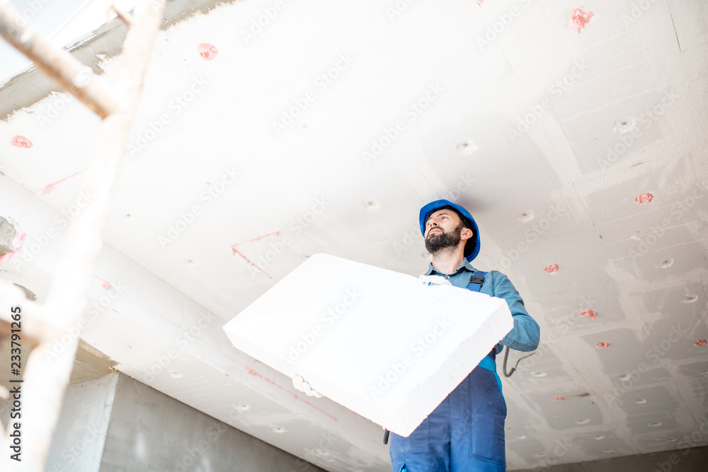 建筑工地建筑保温天花板安装泡沫板