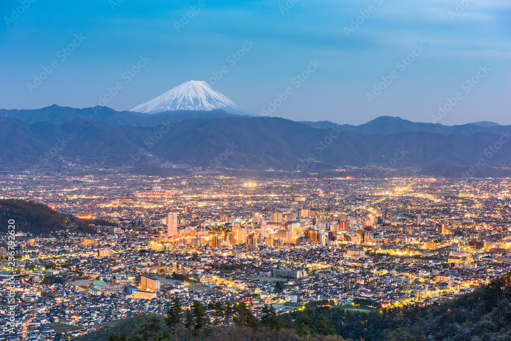 高富，日本与富士的天际线