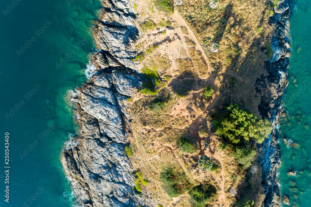 Aerial vi拍摄的夏季海景图中美丽热带海洋的俯视图