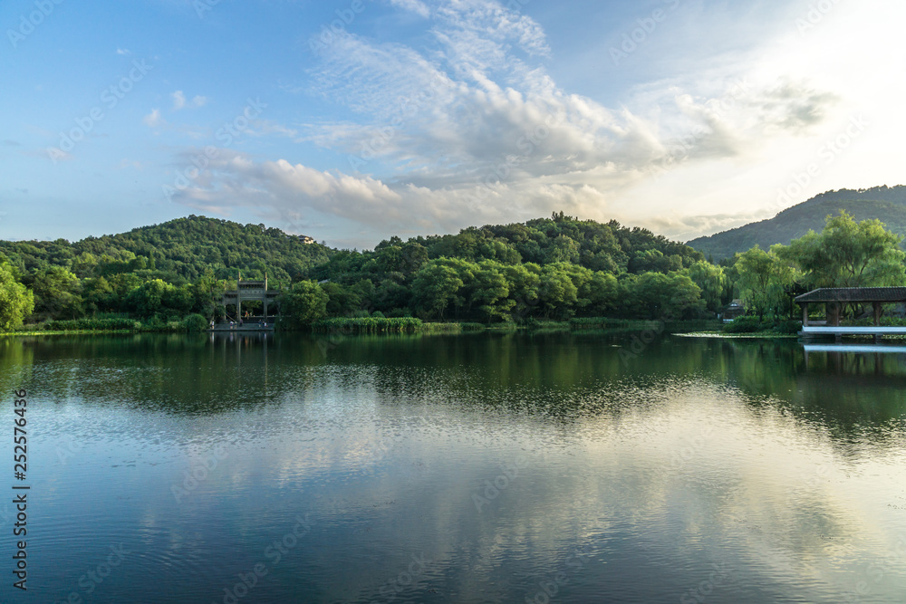 山脉全景