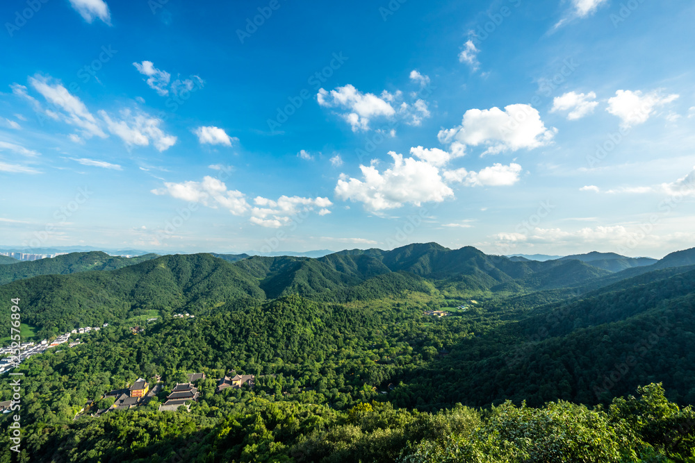 山脉全景