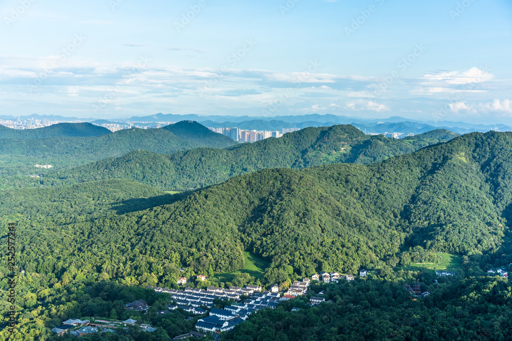 山脉全景