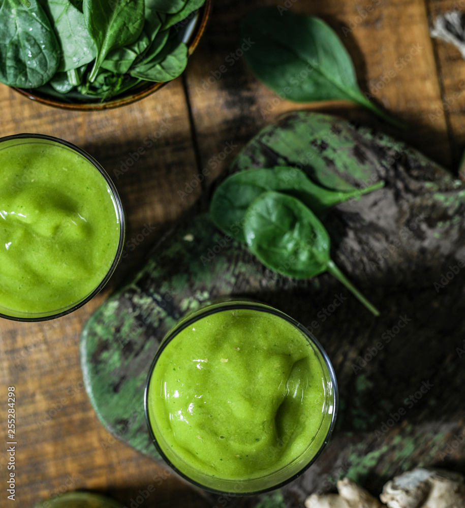 Vegan vegetable and ginger smoothie