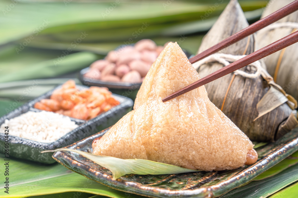 特写，复制空间，端午节著名中国美食，蒸饭堆