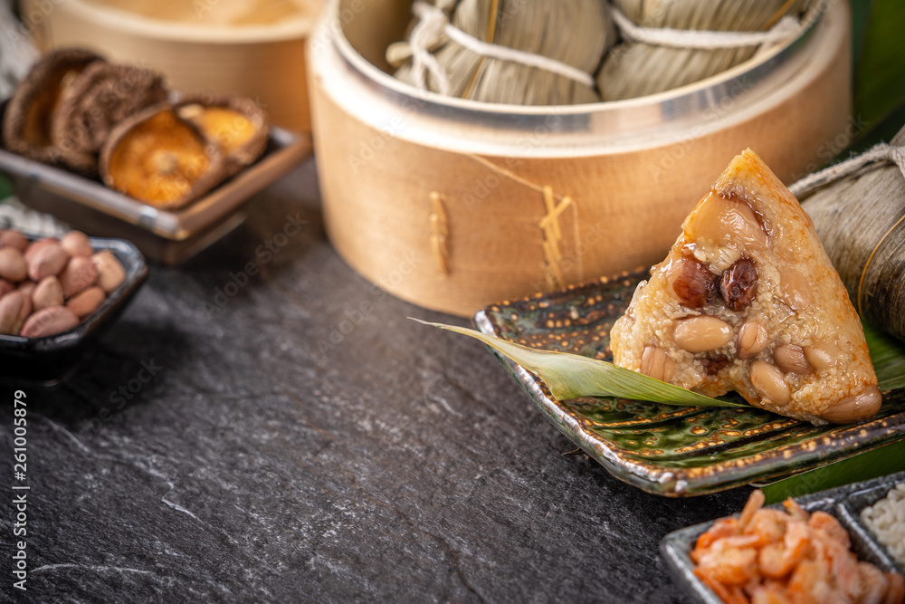 特写，复制空间，端午节著名的亚洲美味手工食品，新鲜出炉