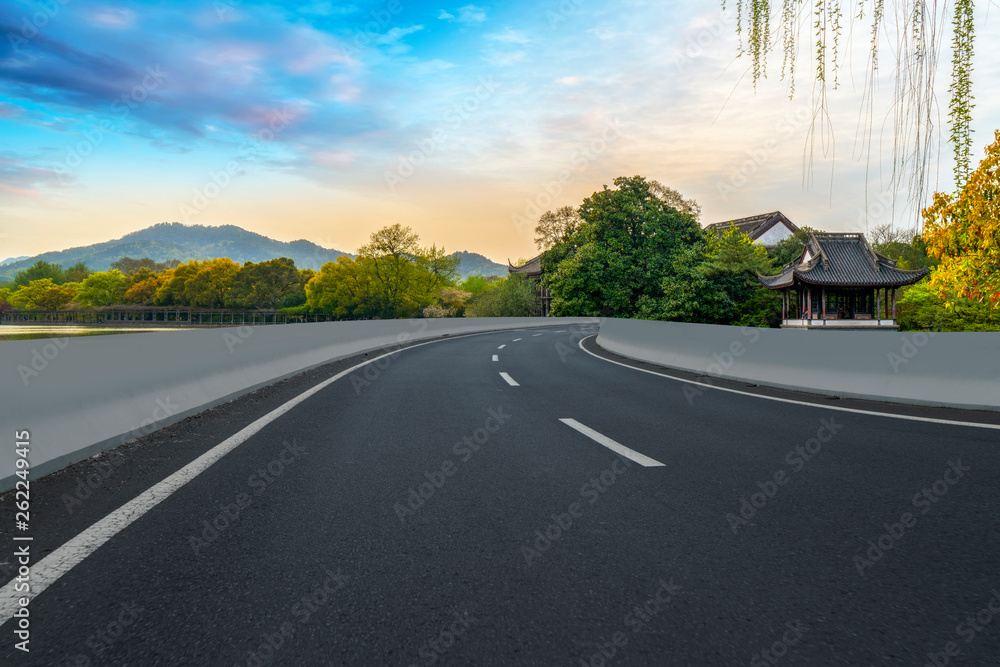 道路与自然景观景观